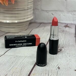 NIB MAC retro matte Lipstick color 703 runway hit
